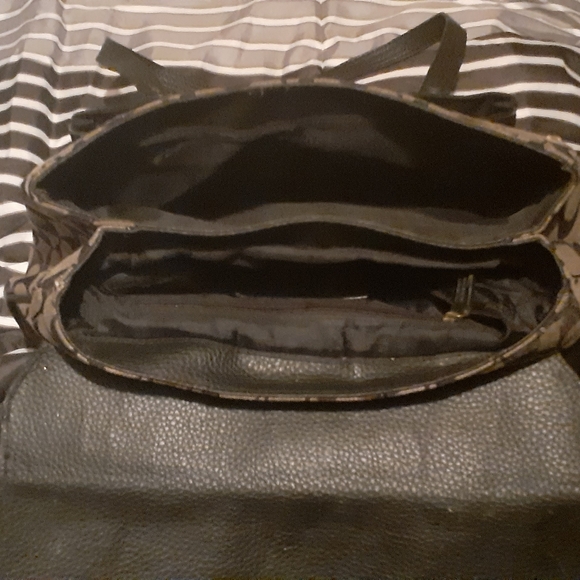 Coach purse - Picture 4 of 4